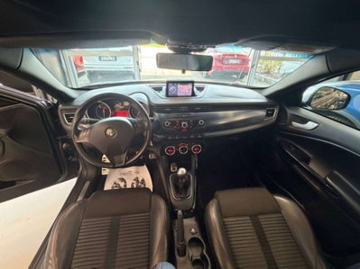 Alfa Romeo Giulietta 1750 tbi Quadrifoglio Verde 235cv (5)