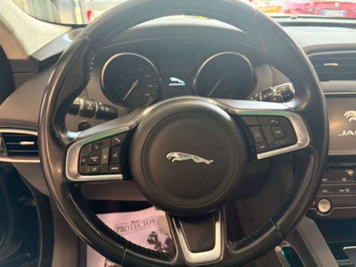Jaguar F-Pace 2.0 D 180 CV AWD Prestige (10)
