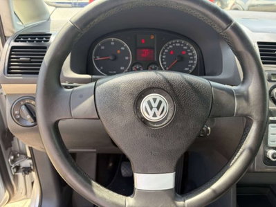 Volkswagen Touran TDI 105CV Trendline (11)