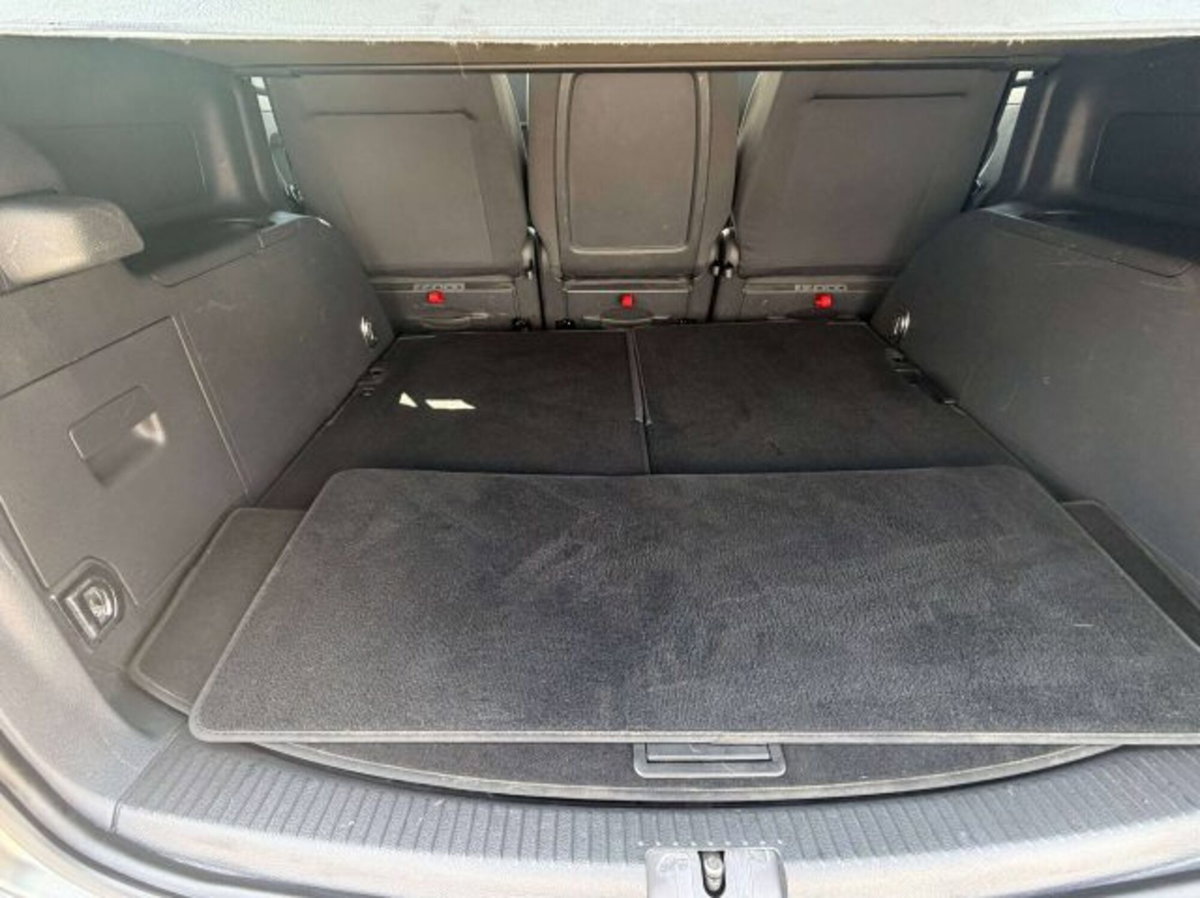 Volkswagen Touran TDI 105CV Trendline (14)