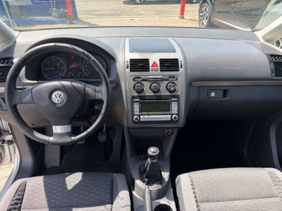 Volkswagen Touran TDI 105CV Trendline (7)