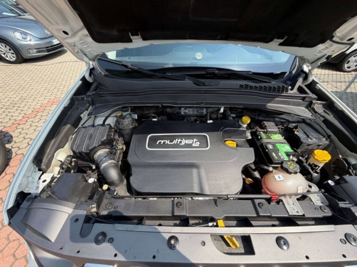 Jeep Renegade 1.6 Mjt Sport (15)