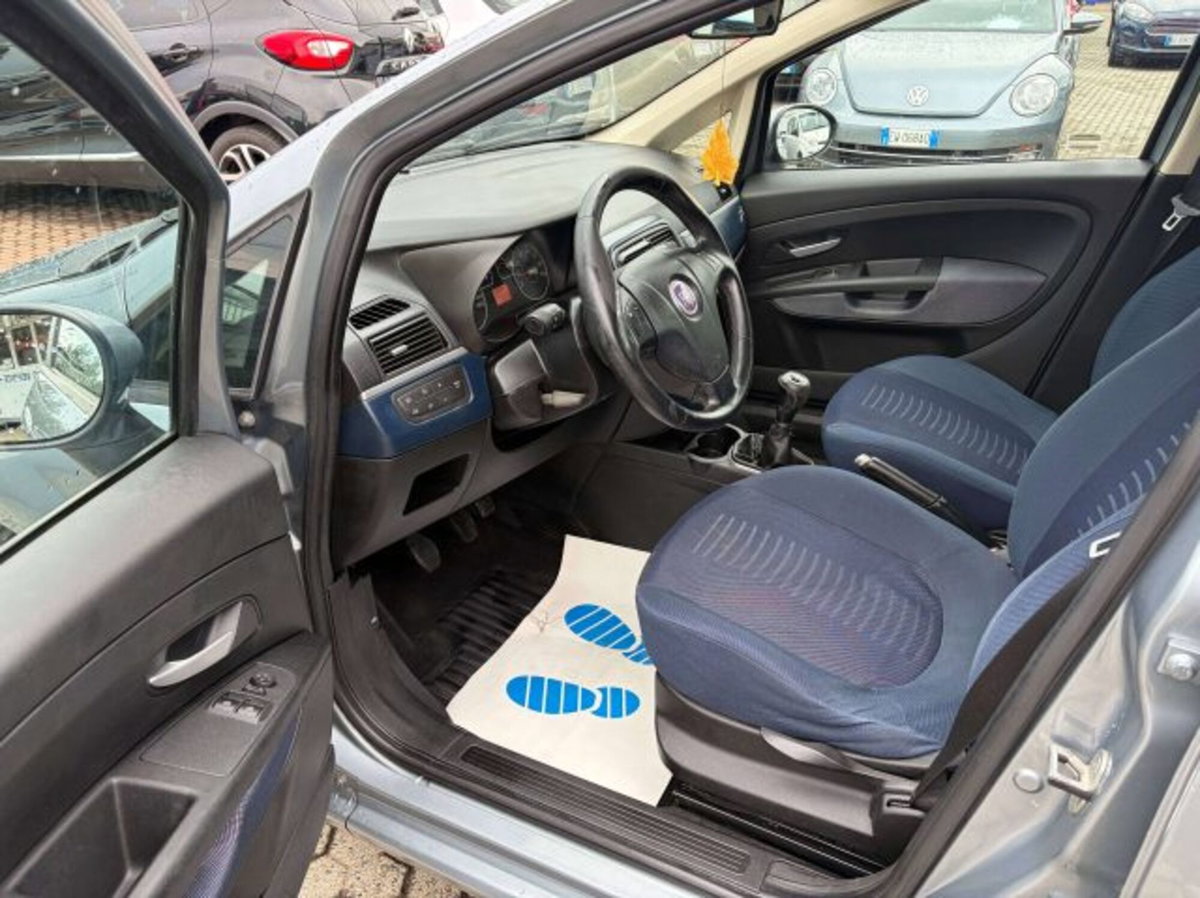 Fiat Grande Punto 1.3 MJT 75 CV 5 porte Active (7)