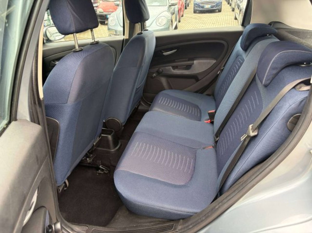 Fiat Grande Punto 1.3 MJT 75 CV 5 porte Active (9)