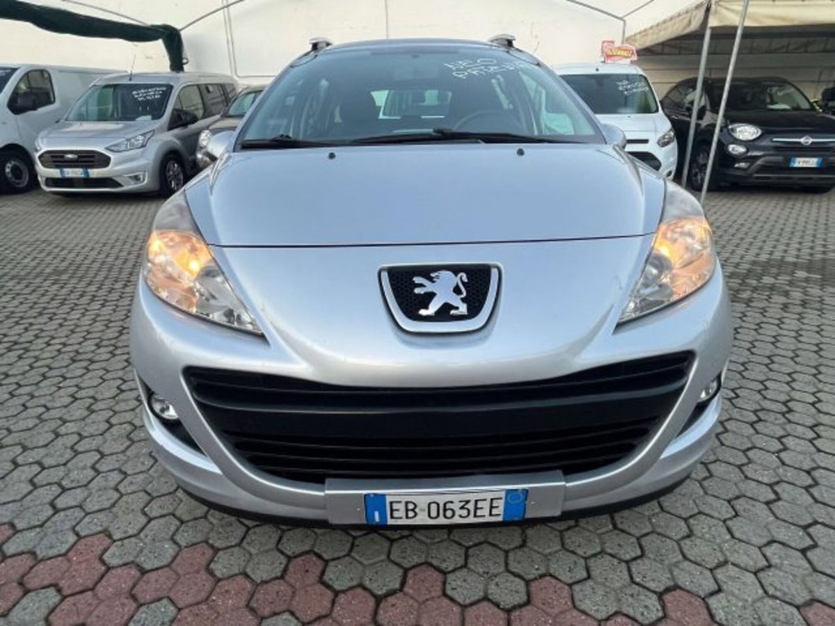 Peugeot 207 SW 8V HDi 93CV Access (2)