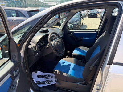 Opel Meriva 1.8 16V Cosmo (13)