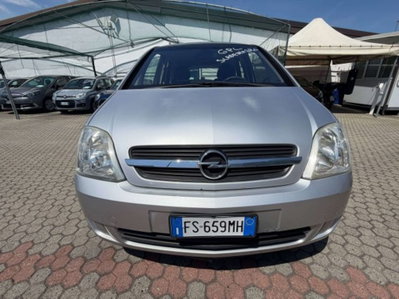 Opel Meriva 1.8 16V Cosmo (15)