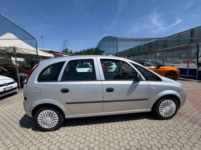 Opel Meriva 1.8 16V Cosmo (4)