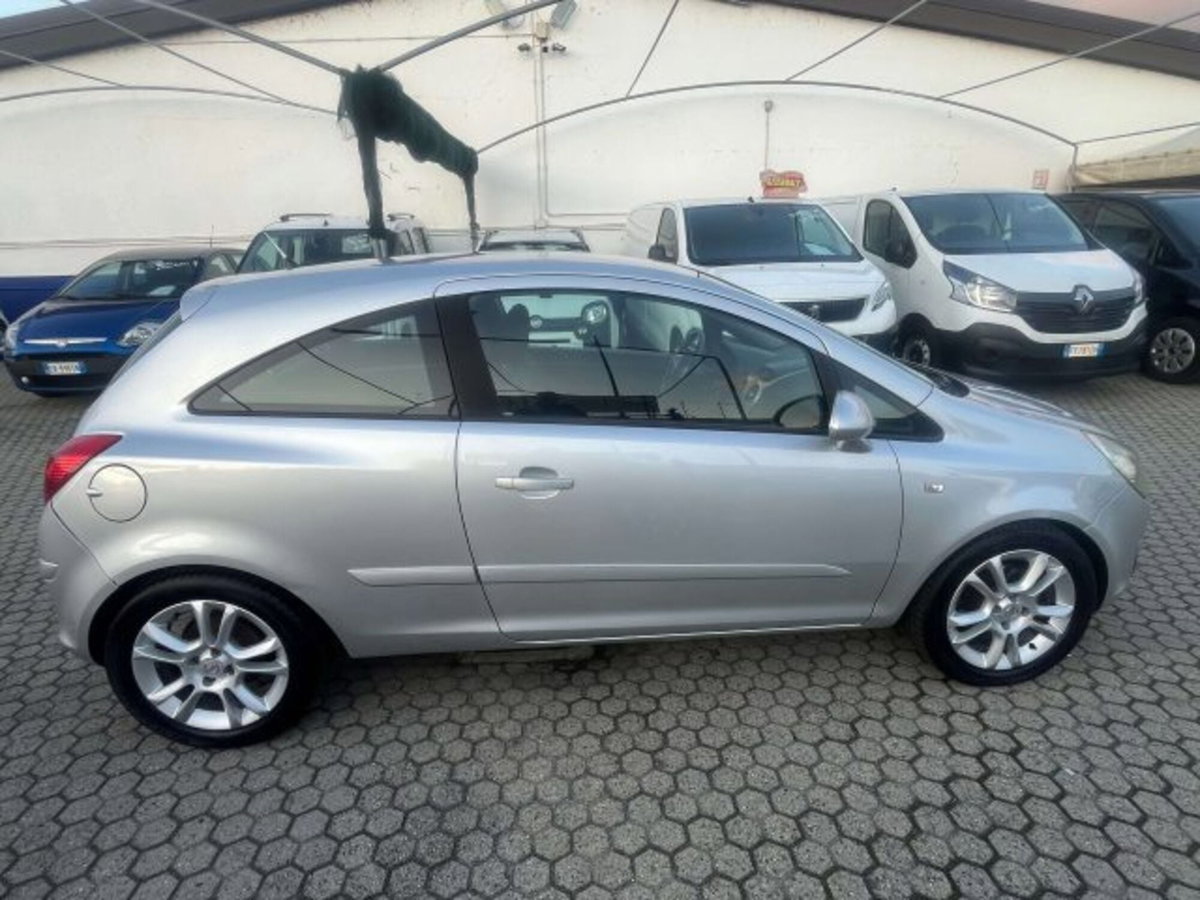 Opel Corsa 1.3 CDTI 75CV 3 porte Sport (5)