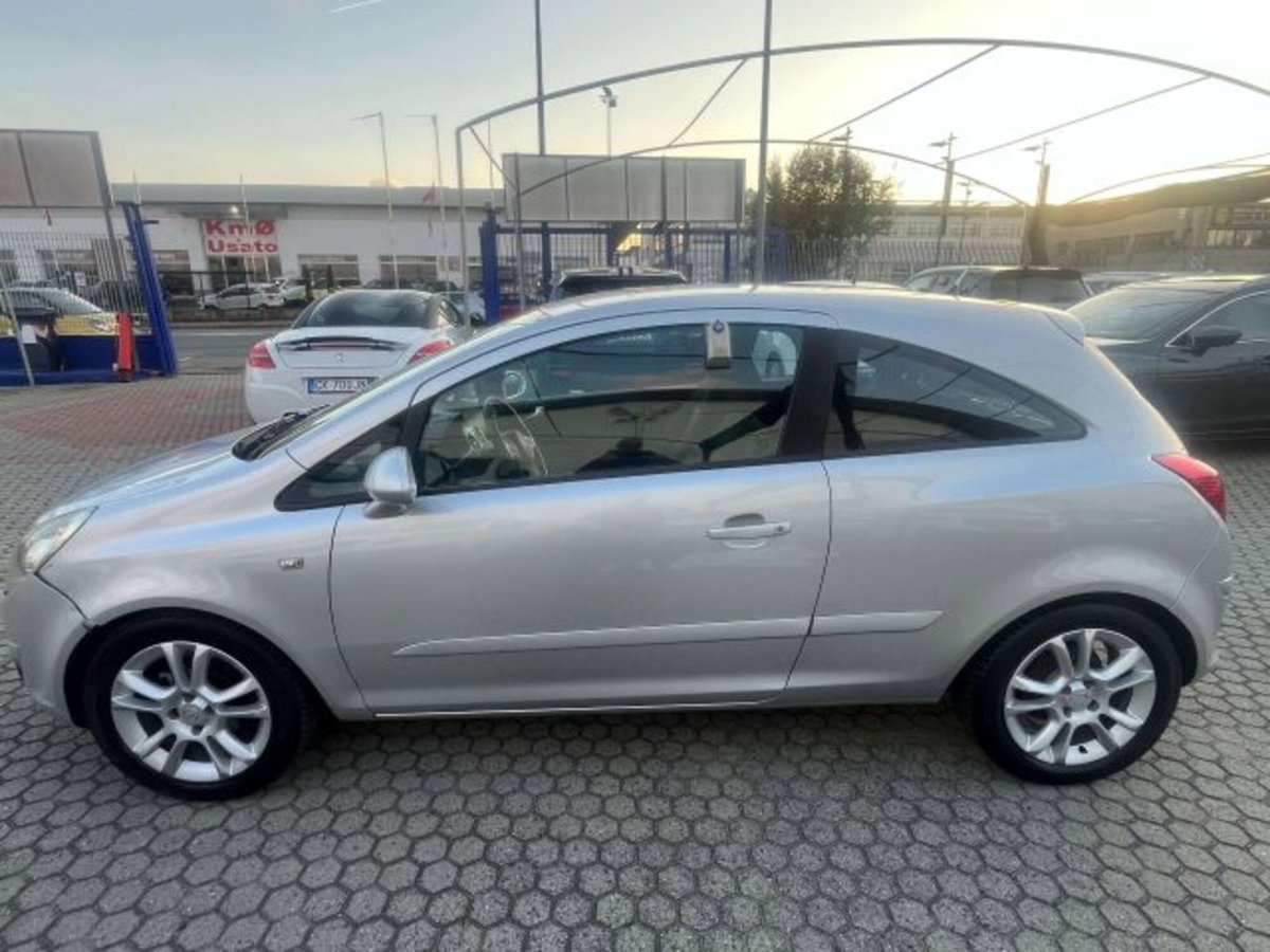 Opel Corsa 1.3 CDTI 75CV 3 porte Sport (7)