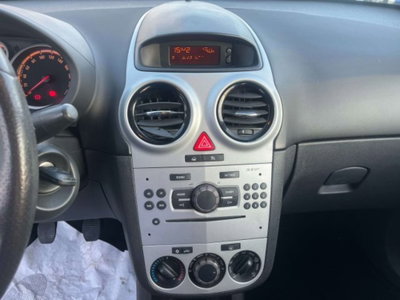 Opel Corsa 1.3 CDTI 75CV 3 porte Sport (9)