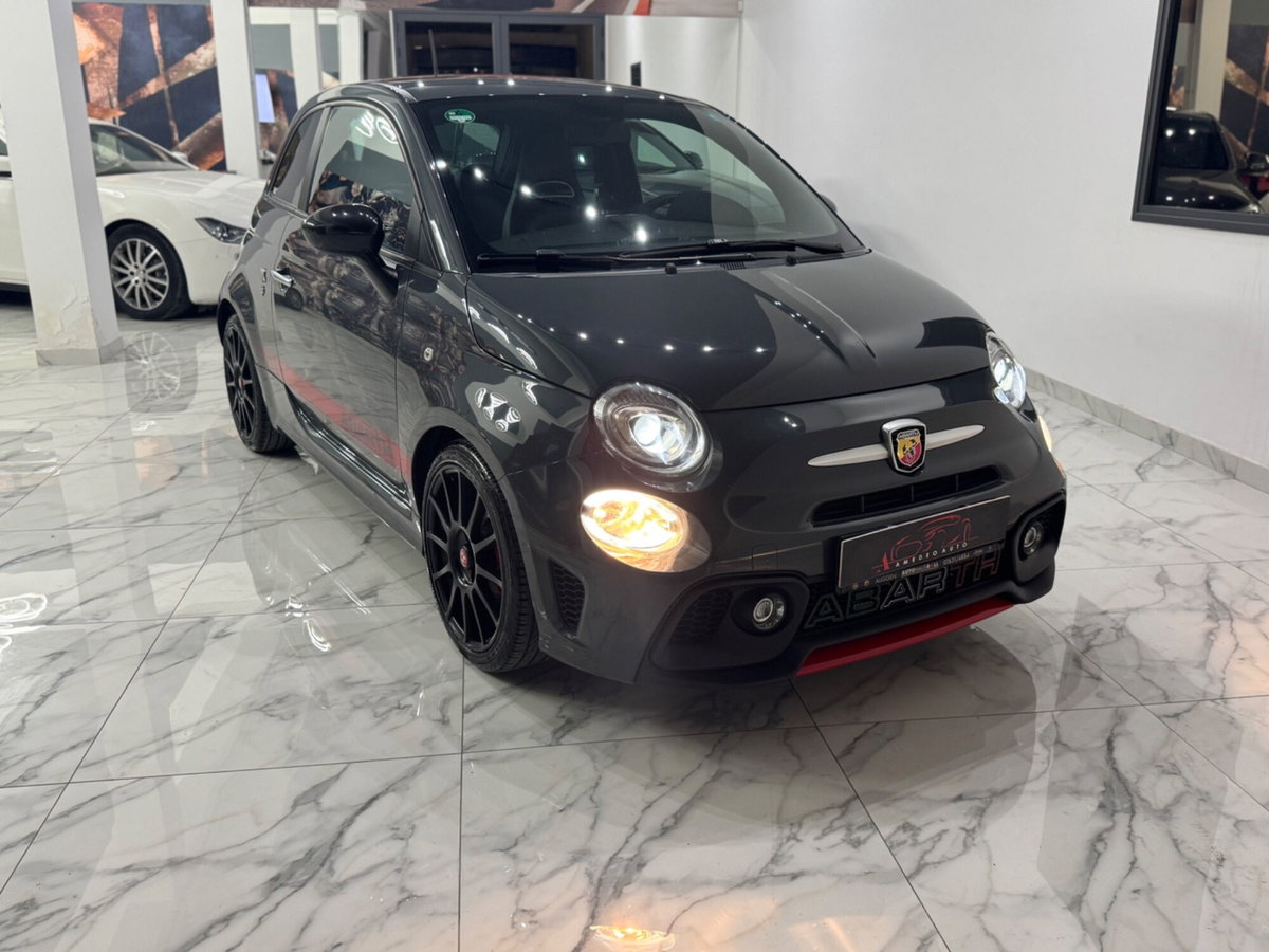 Abarth 695 695 1.4 Turbo T-Jet XSR Yamaha Limited Edition (11)