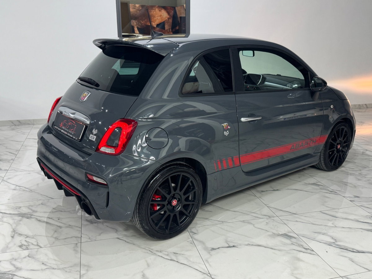 Abarth 695 695 1.4 Turbo T-Jet XSR Yamaha Limited Edition (12)