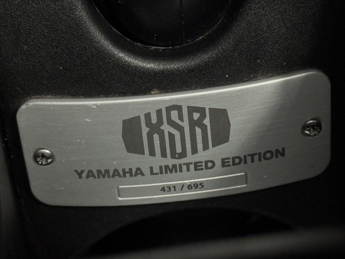 Abarth 695 695 1.4 Turbo T-Jet XSR Yamaha Limited Edition (15)