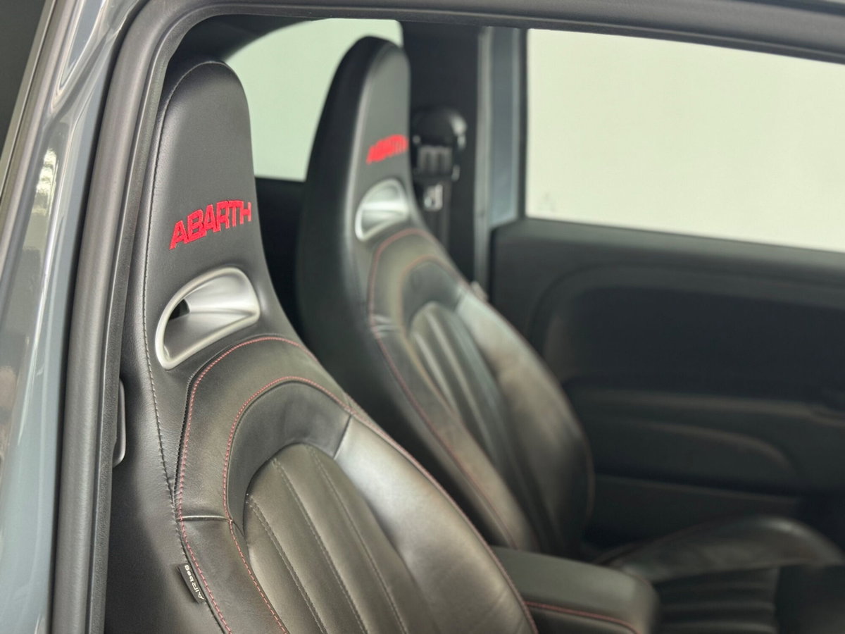 Abarth 695 695 1.4 Turbo T-Jet XSR Yamaha Limited Edition (8)