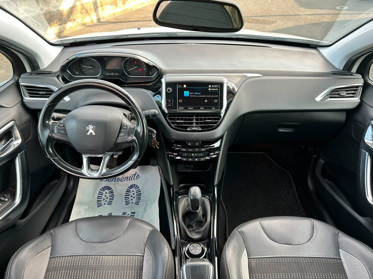 Peugeot 2008 100 Black Matt (13)