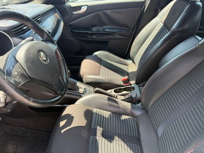 Alfa Romeo Giulietta 1.6 JTDm-2 Exclusive (16)