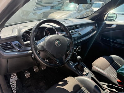 Alfa Romeo Giulietta 1.6 JTDm-2 Exclusive (8)