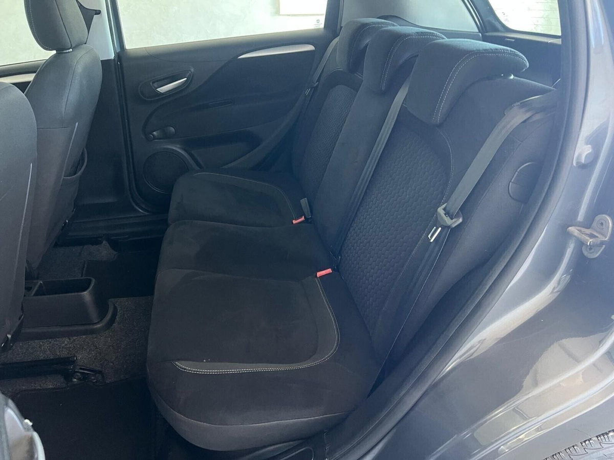 Fiat Punto 1.2 8V 3 porte Lounge (19)