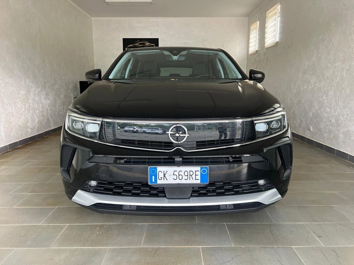 Opel Grandland X 1.6 Turbo 180 CV Start&Stop aut. Ultimate (2)