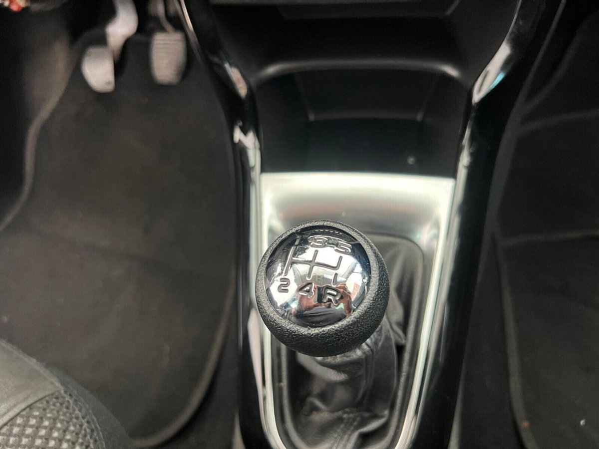 Citroen C3 1.6 e-HDi 90 airdream Exclusive (11)