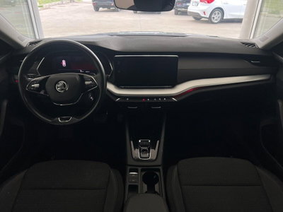 Skoda Octavia Station Wagon 2.0 TDI EVO SCR 150 CV DSG 4x4 Wagon Executive (7)