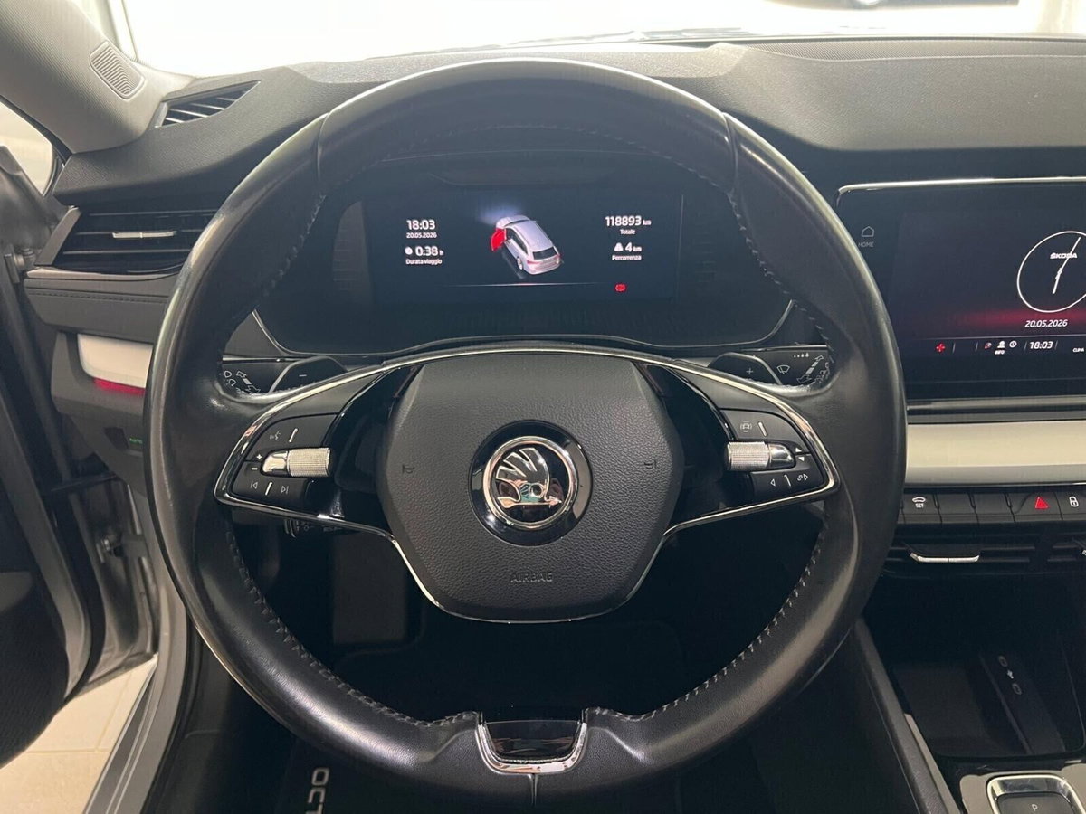 Skoda Octavia Station Wagon 2.0 TDI EVO SCR 150 CV DSG 4x4 Wagon Executive (9)