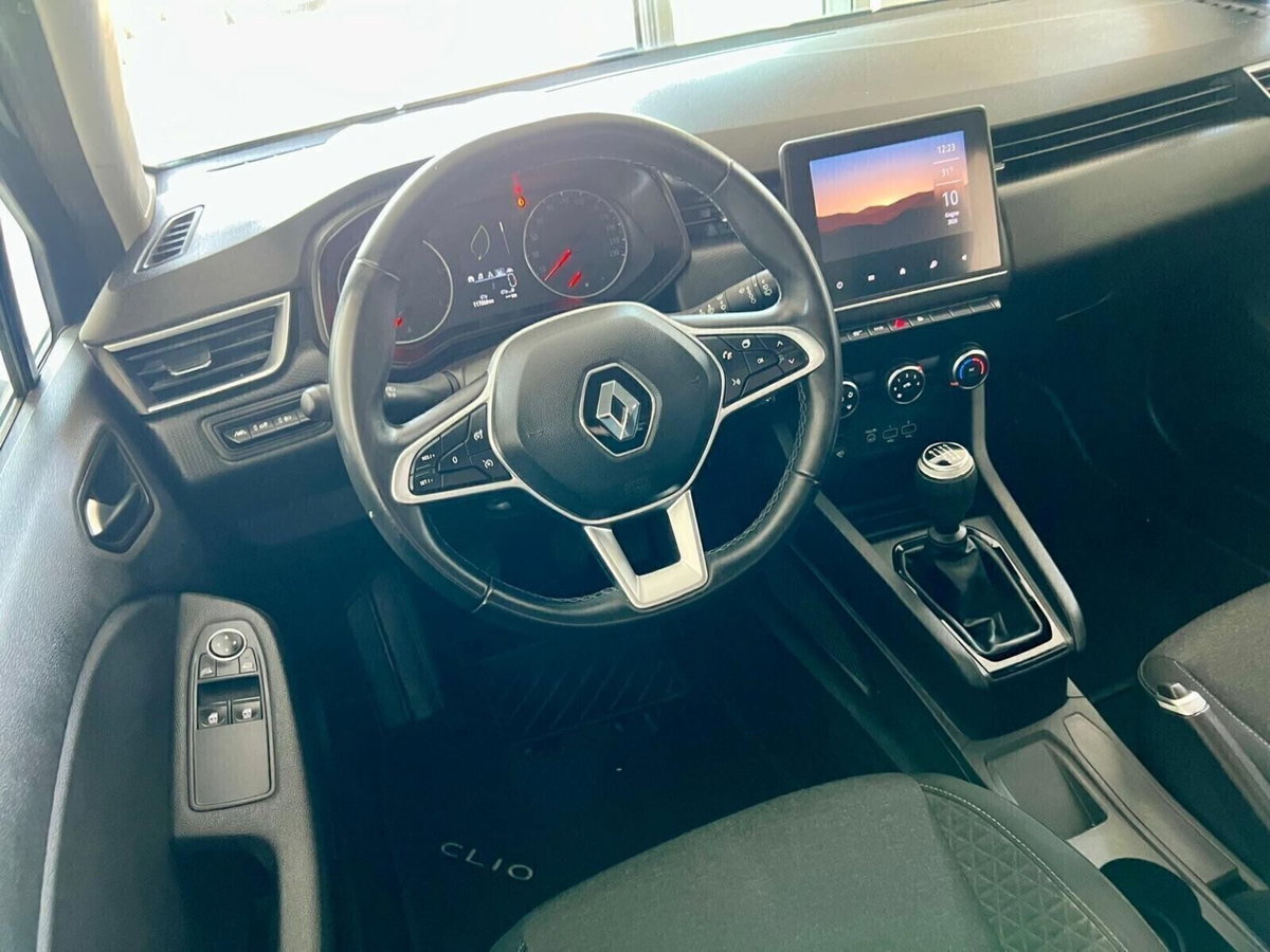 Renault Clio Blue dCi 100 CV 5 porte Business (8)