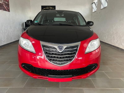 Lancia Ypsilon 1.2 69 CV 5 porte Platinum (2)