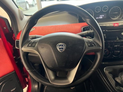 Lancia Ypsilon 1.2 69 CV 5 porte Platinum (8)