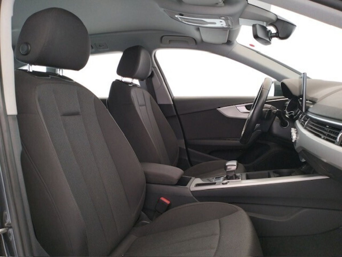 Audi A4 35 TDI/163 CV S tronic Business (10)