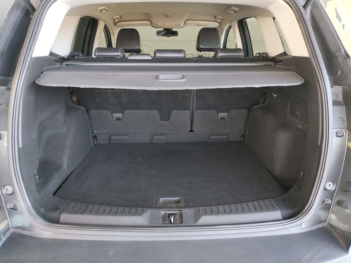Ford Kuga 2.0 TDCI 150 CV S&S 4WD Powershift Titanium (11)