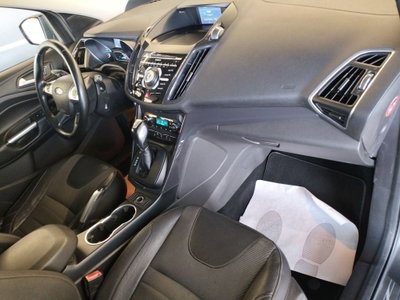 Ford Kuga 2.0 TDCI 150 CV S&S 4WD Powershift Titanium (14)