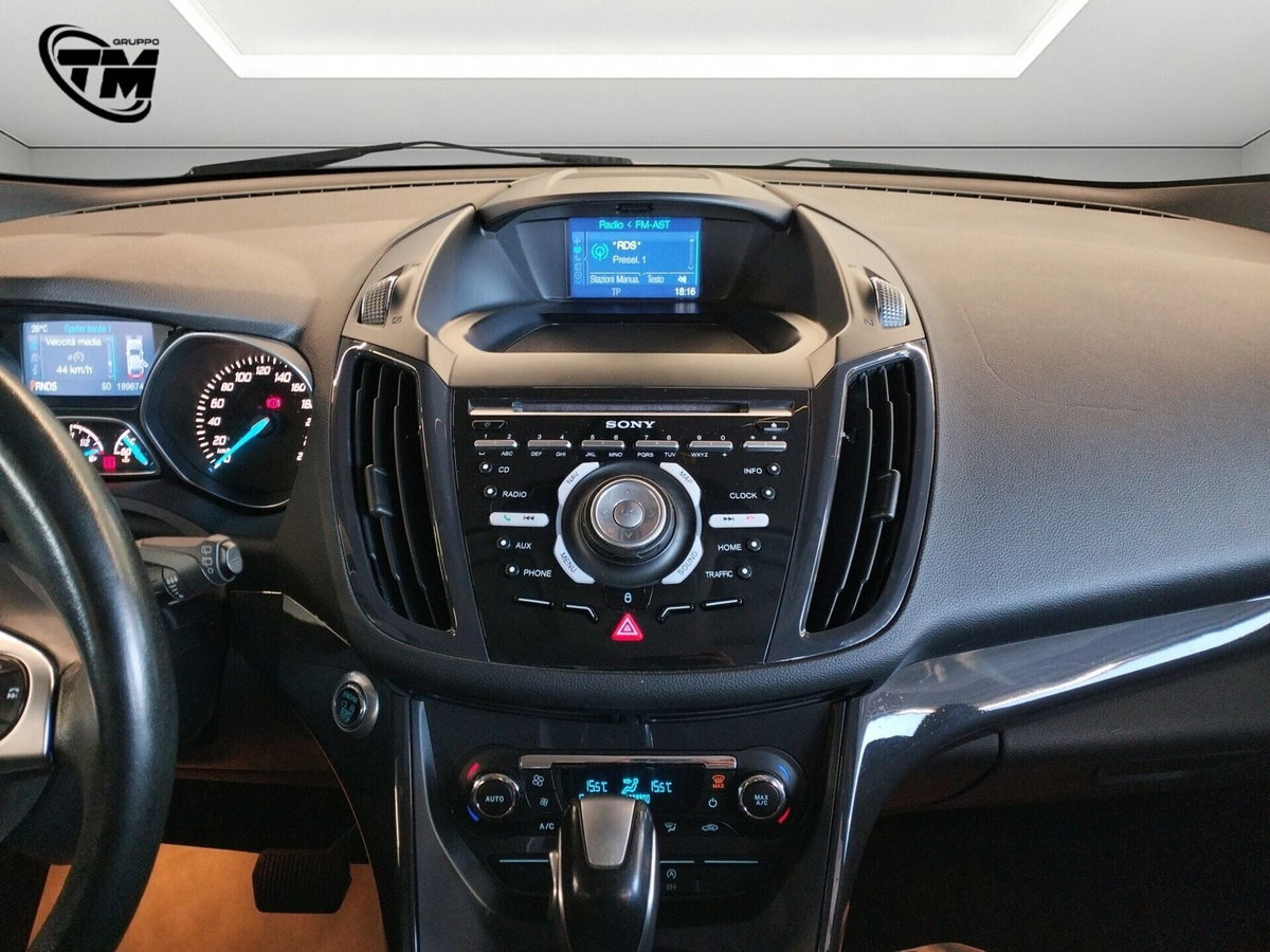 Ford Kuga 2.0 TDCI 150 CV S&S 4WD Powershift Titanium (16)