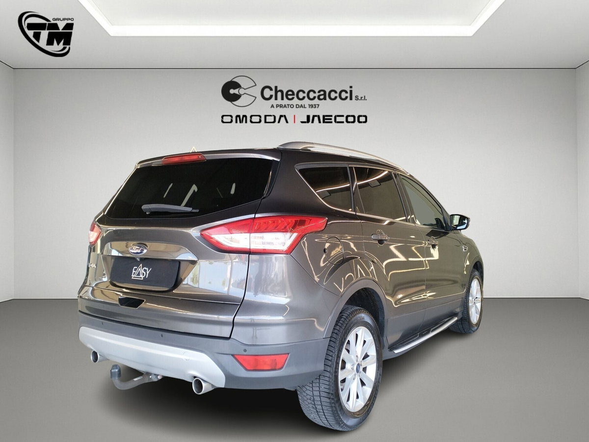 Ford Kuga 2.0 TDCI 150 CV S&S 4WD Powershift Titanium (4)