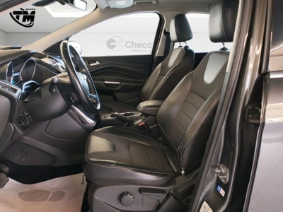 Ford Kuga 2.0 TDCI 150 CV S&S 4WD Powershift Titanium (9)
