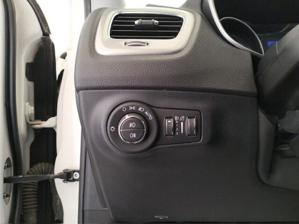 Jeep Compass 1.6 Multijet II 2WD Longitude (13)