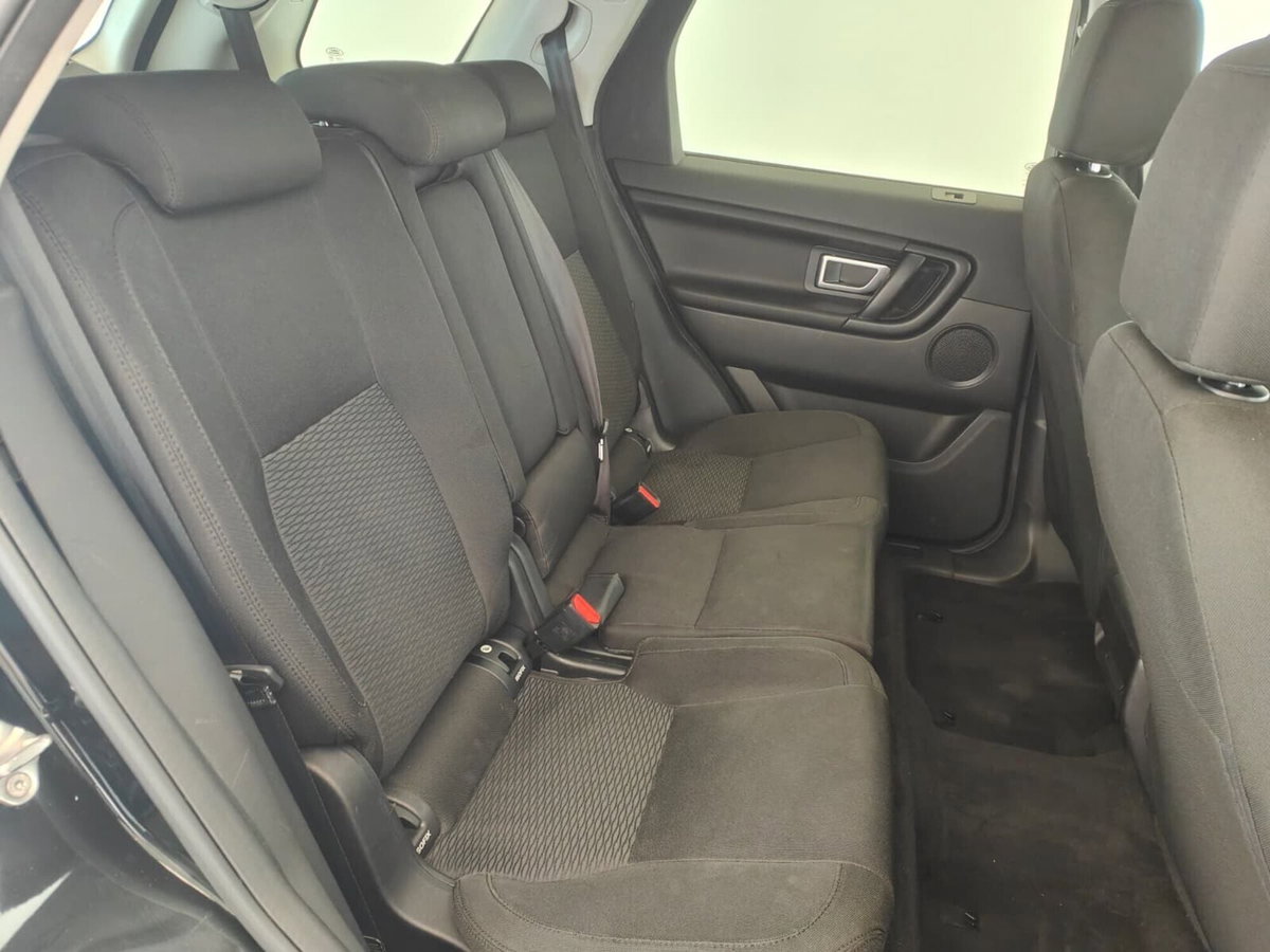 Land Rover Discovery Sport 2.0 TD4 150 CV Pure (11)