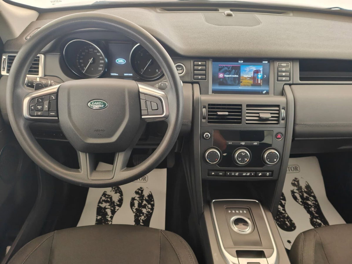Land Rover Discovery Sport 2.0 TD4 150 CV Pure (12)