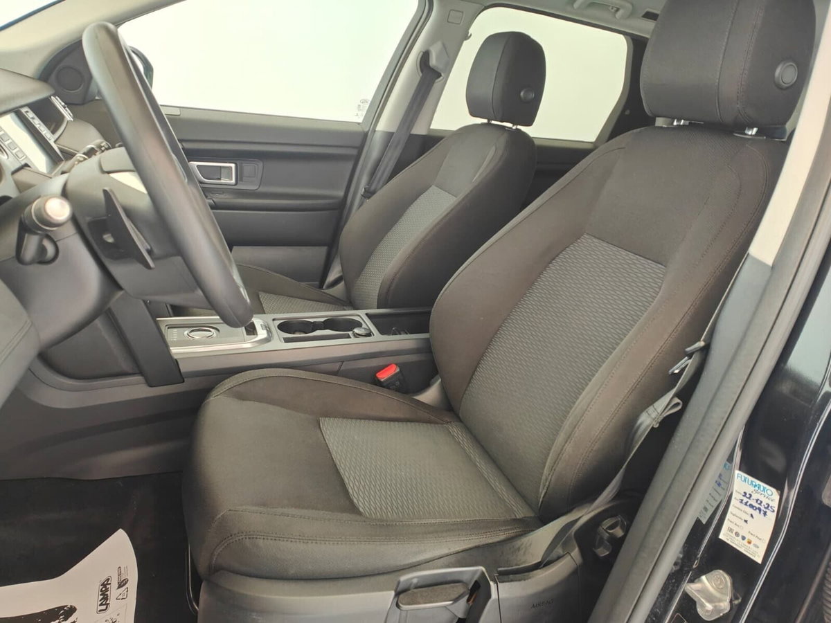 Land Rover Discovery Sport 2.0 TD4 150 CV Pure (14)