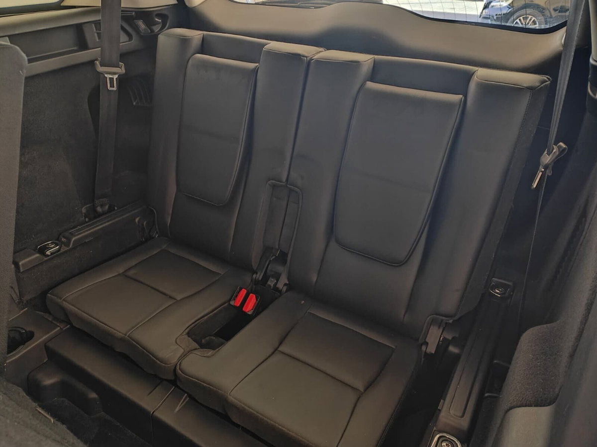 Land Rover Discovery Sport 2.0 TD4 150 CV Pure (16)