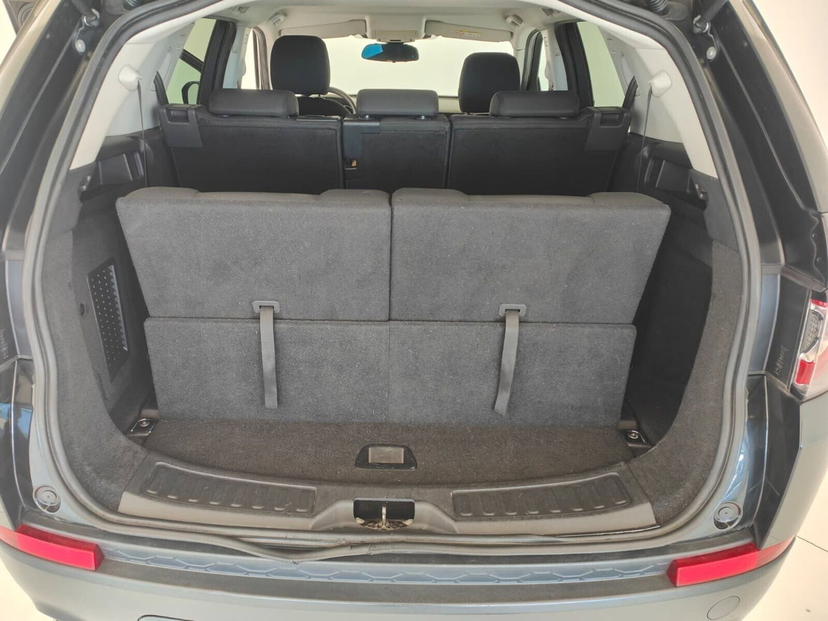 Land Rover Discovery Sport 2.0 TD4 150 CV Pure (18)
