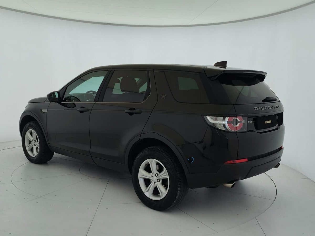 Land Rover Discovery Sport 2.0 TD4 150 CV Pure (6)