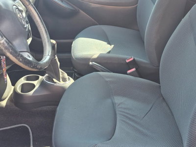 Toyota Yaris 1.3 3 porte Sol (5)