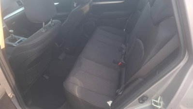 Subaru Legacy Station Wagon 2.0D SW Trend (10)