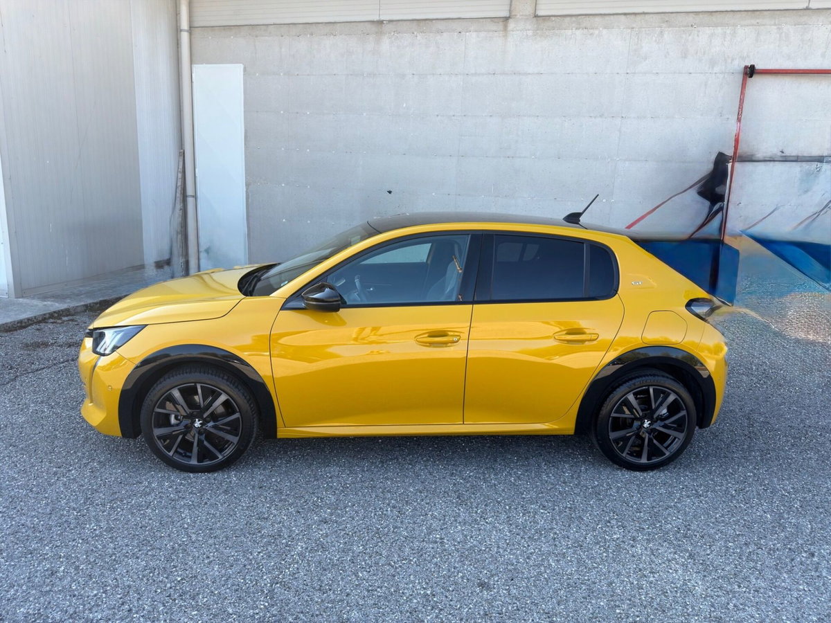 Peugeot 208 PureTech 100 Stop&Start 5 porte GT (2)