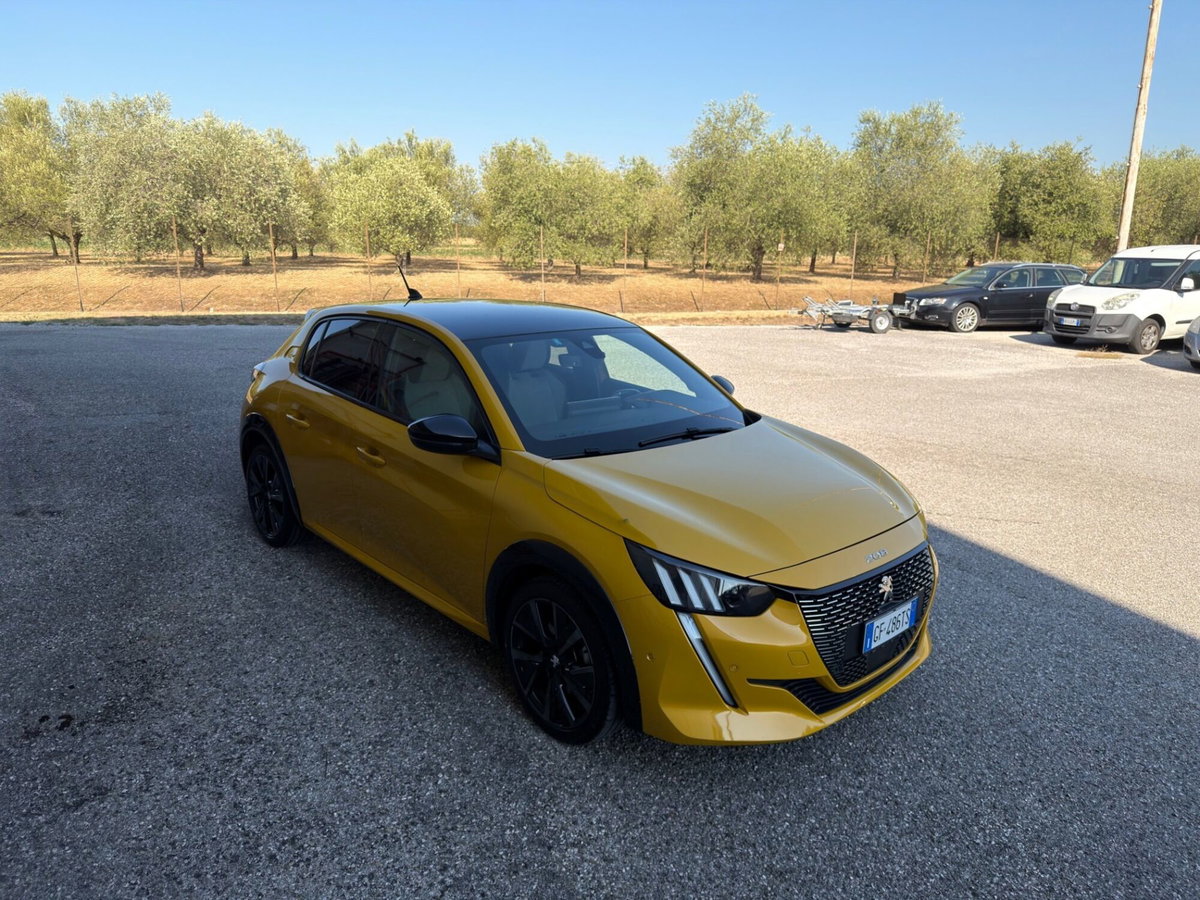 Peugeot 208 PureTech 100 Stop&Start 5 porte GT (6)