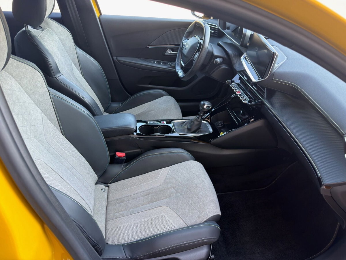 Peugeot 208 PureTech 100 Stop&Start 5 porte GT (7)