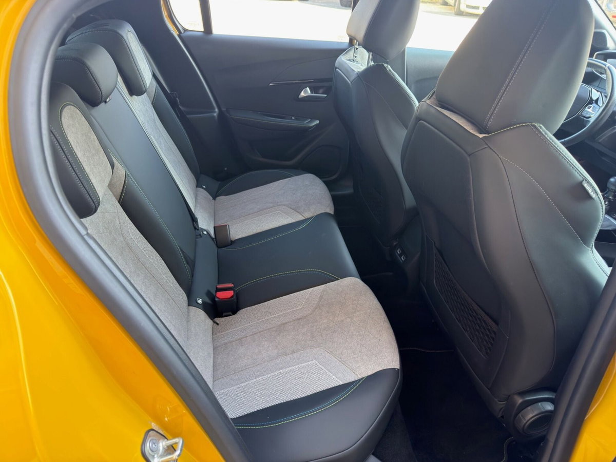 Peugeot 208 PureTech 100 Stop&Start 5 porte GT (8)