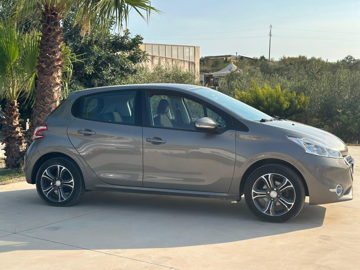 Peugeot 208 82 5 porte Allure (4)